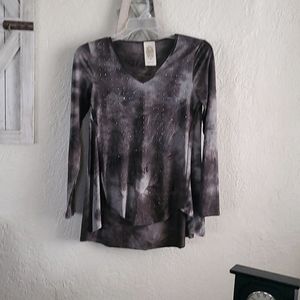 Woman long-sleeved top